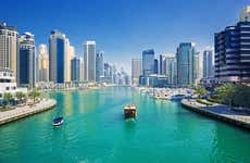 Passeio de barco por Dubai Marina + Burj Khalifa com jantar