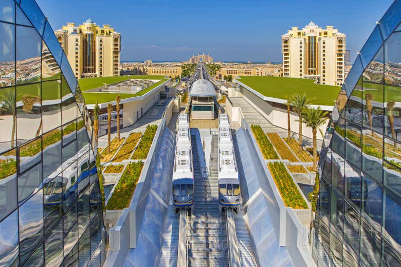 Preparados para viajar no monotrilho de Palm Jumeirah