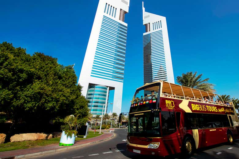 Desfrutando o passeio de ônibus Big Bus por Dubai