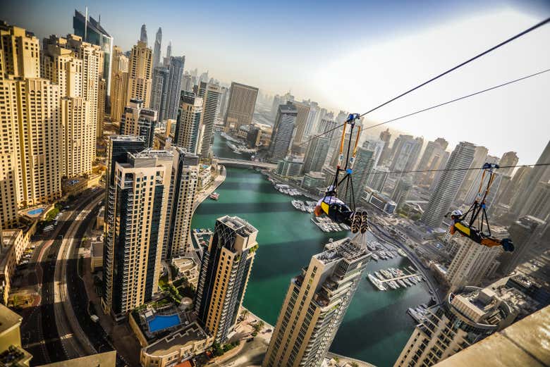 Tirolesa sobre Dubai Marina