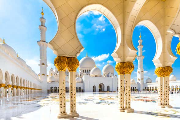 Excursão à Grande Mesquita e o Louvre de Abu Dhabi